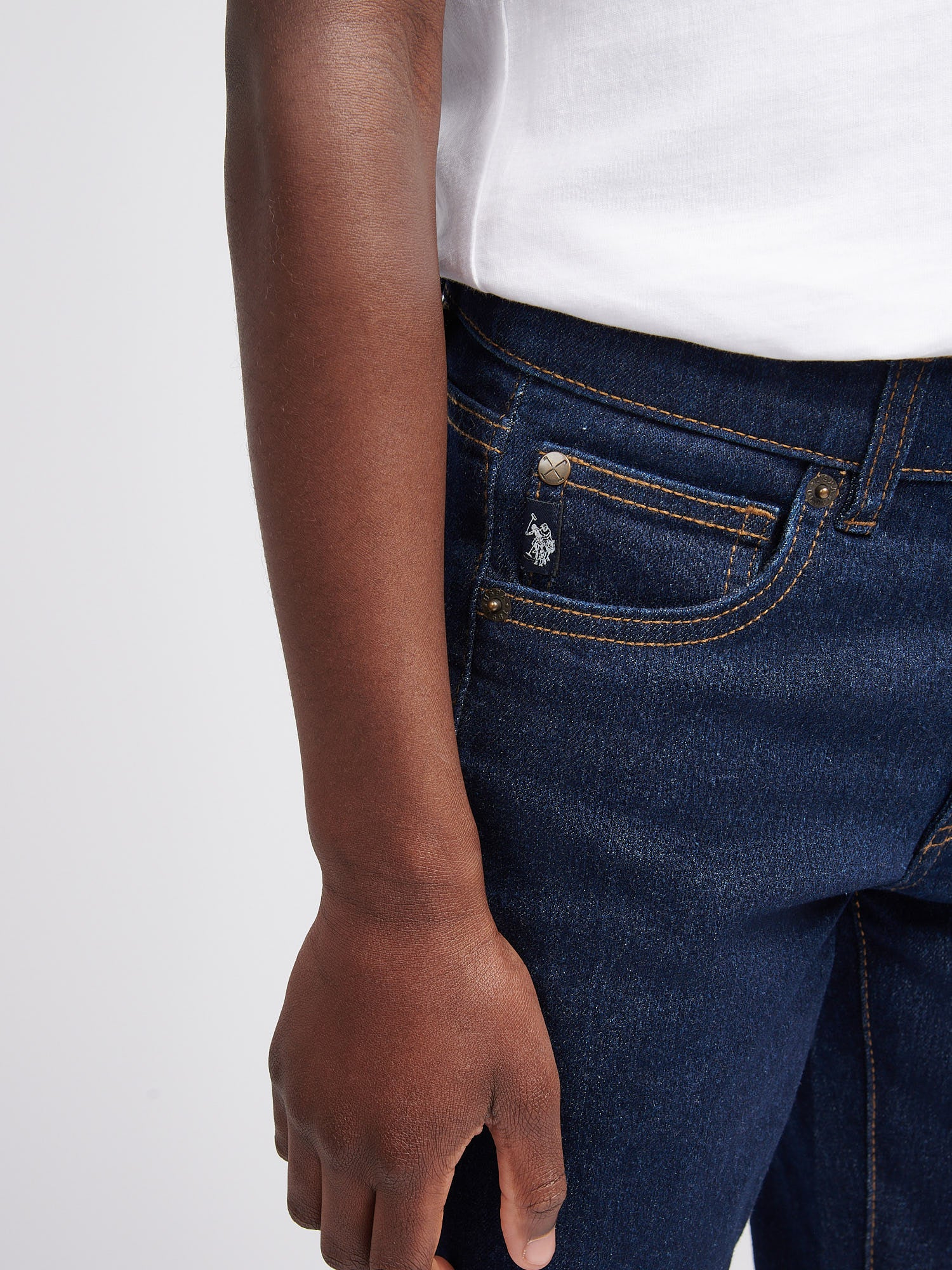 Boys Classic Fit Jean in Rinse Wash - Image 5