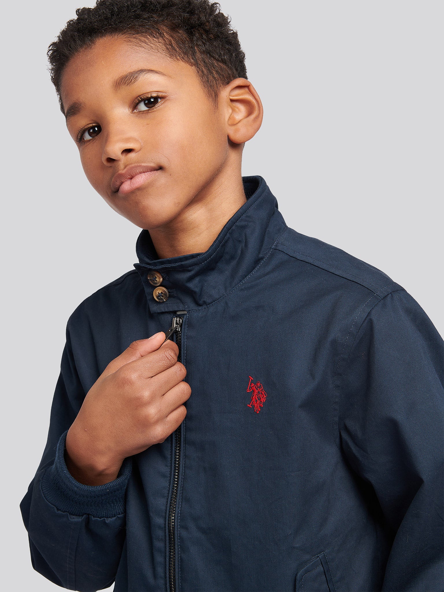 Boys Cotton Twill Harrington Jacket in Dark Sapphire Navy / Haute Red DHM - Image 2
