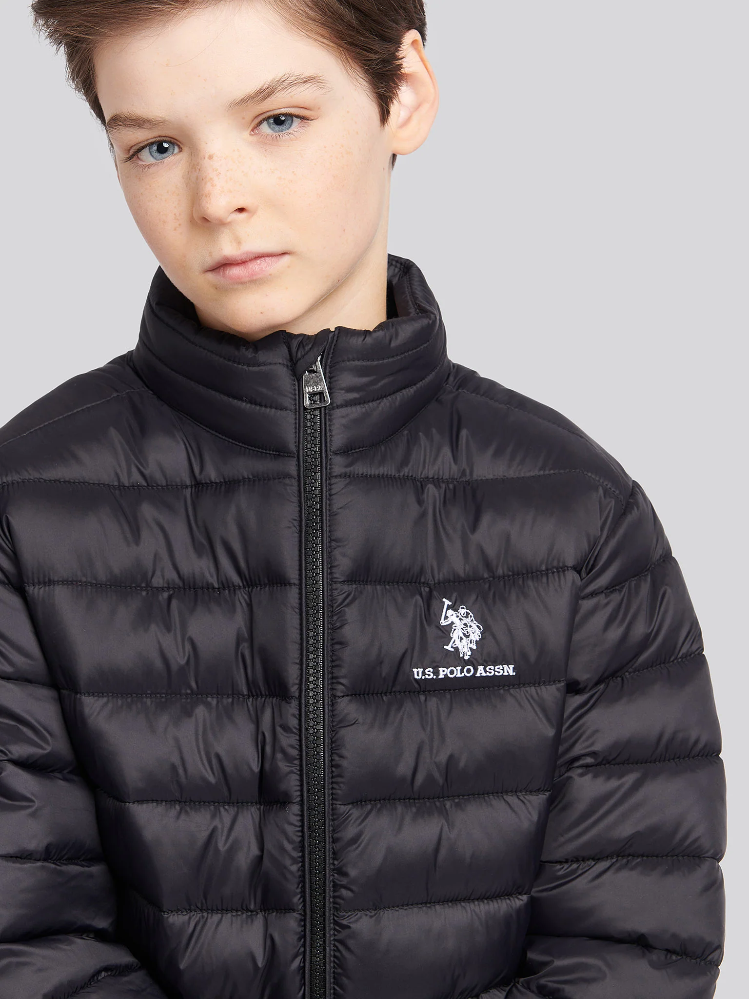Boys Lightweight Bound Quilted Jacket in Black Bright White DHM - Image 2