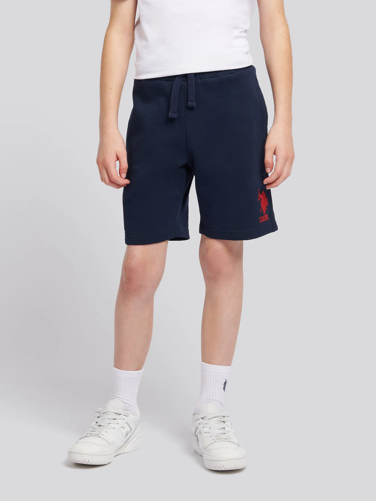 Boys Player 3 Sweat Short in Dark Sapphire Navy / Haute Red DHM