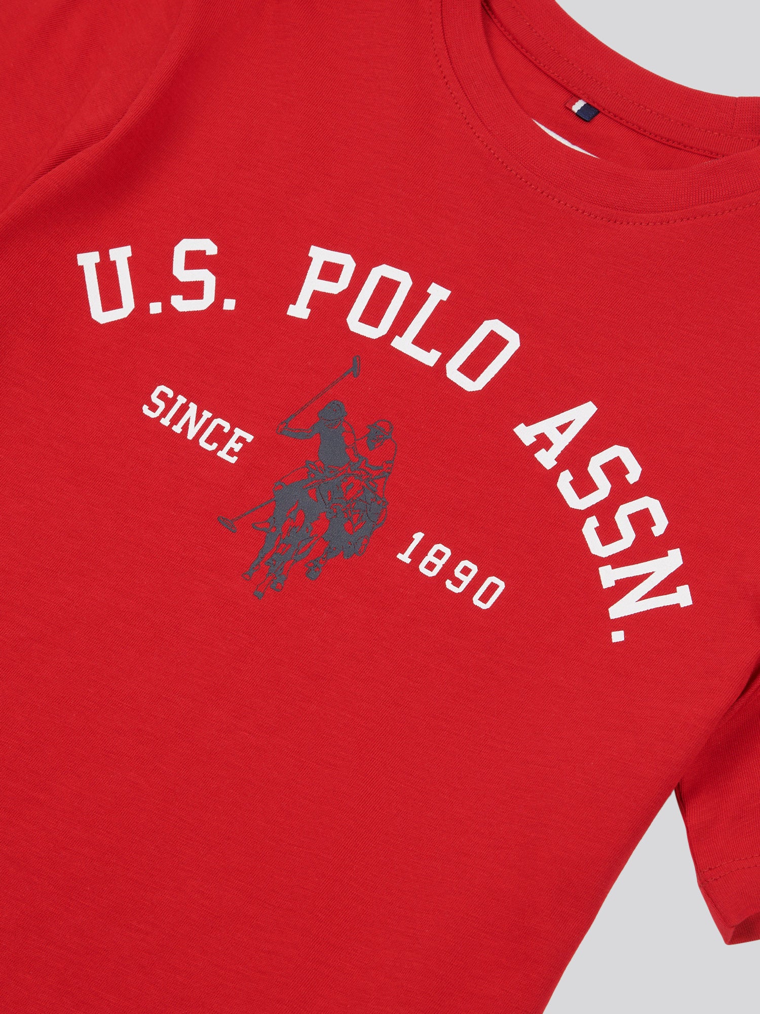 Boys Signature Arch Print T-Shirt in Haute Red - Image 7