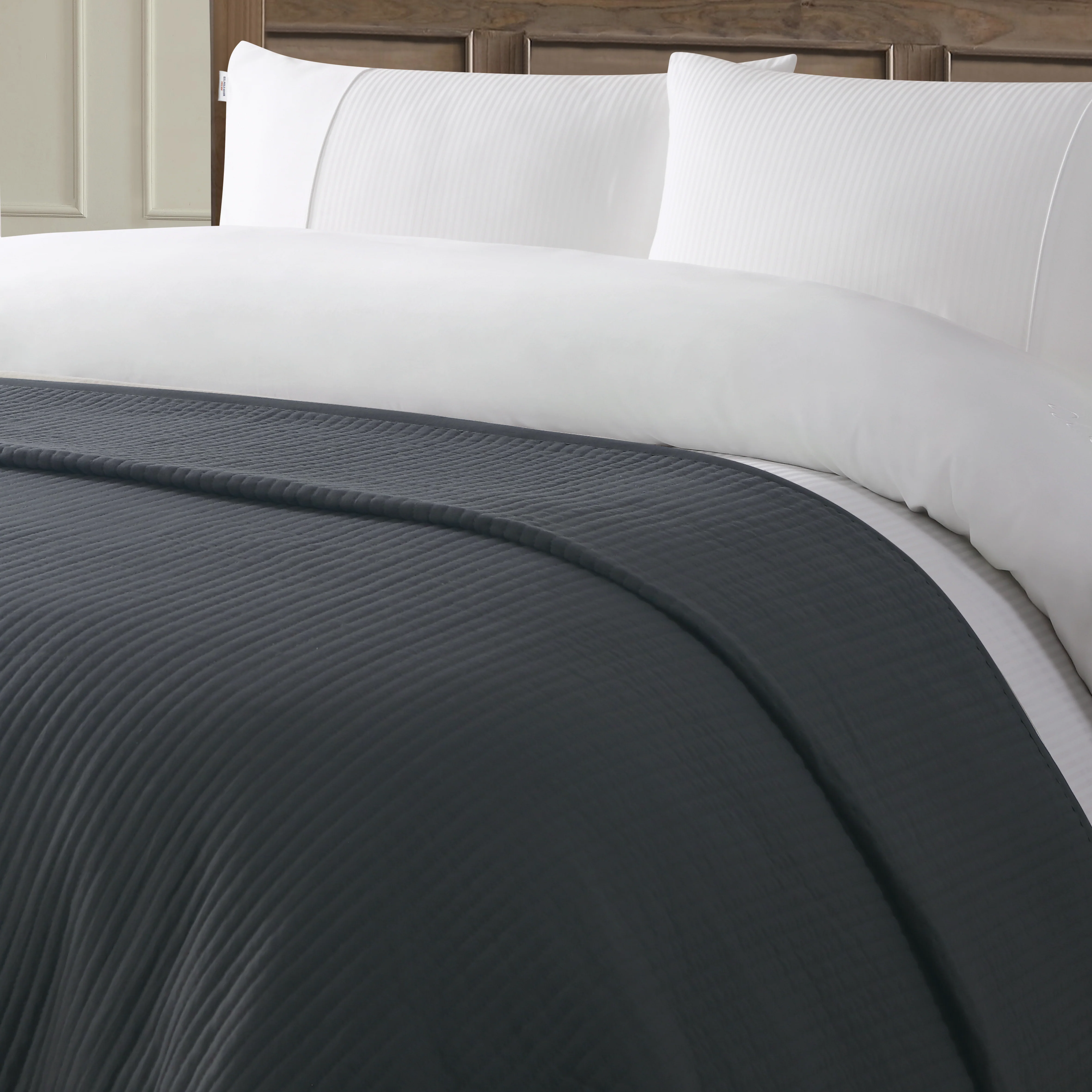 Channel Row Quilted Bedspread Tornado - Image 4