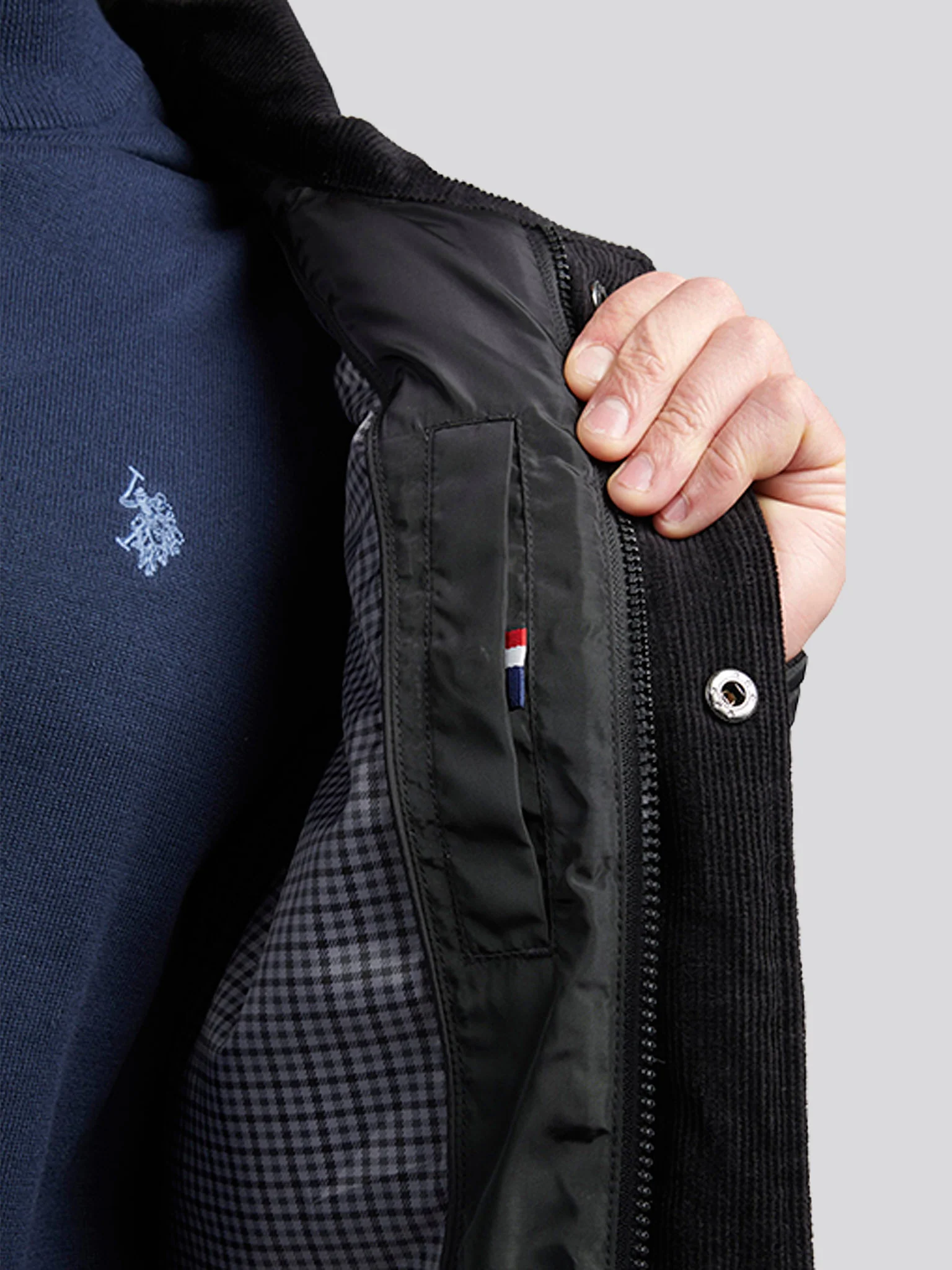 Mens Diamond Quilted Funnel Jacket in Black - Image 5