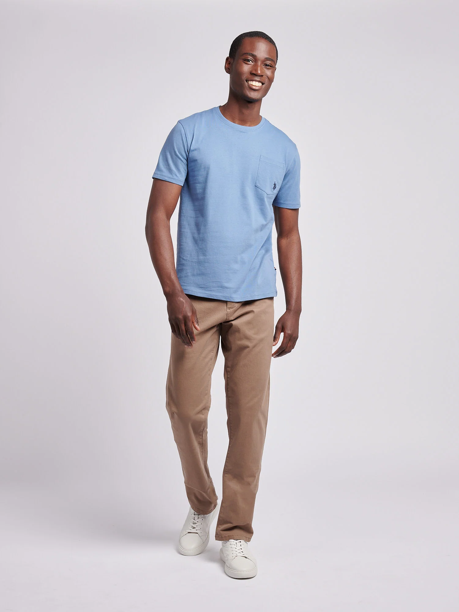 Mens Double Horsemen Pocket T-Shirt in Blue Horizon - Image 3