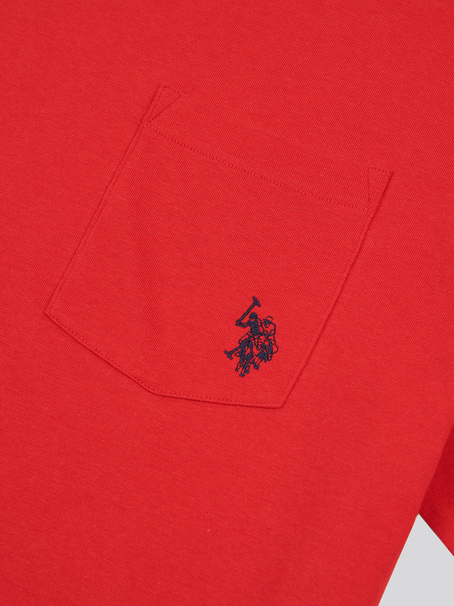 Mens Double Horsemen Pocket T-Shirt in Haute Red - Image 7