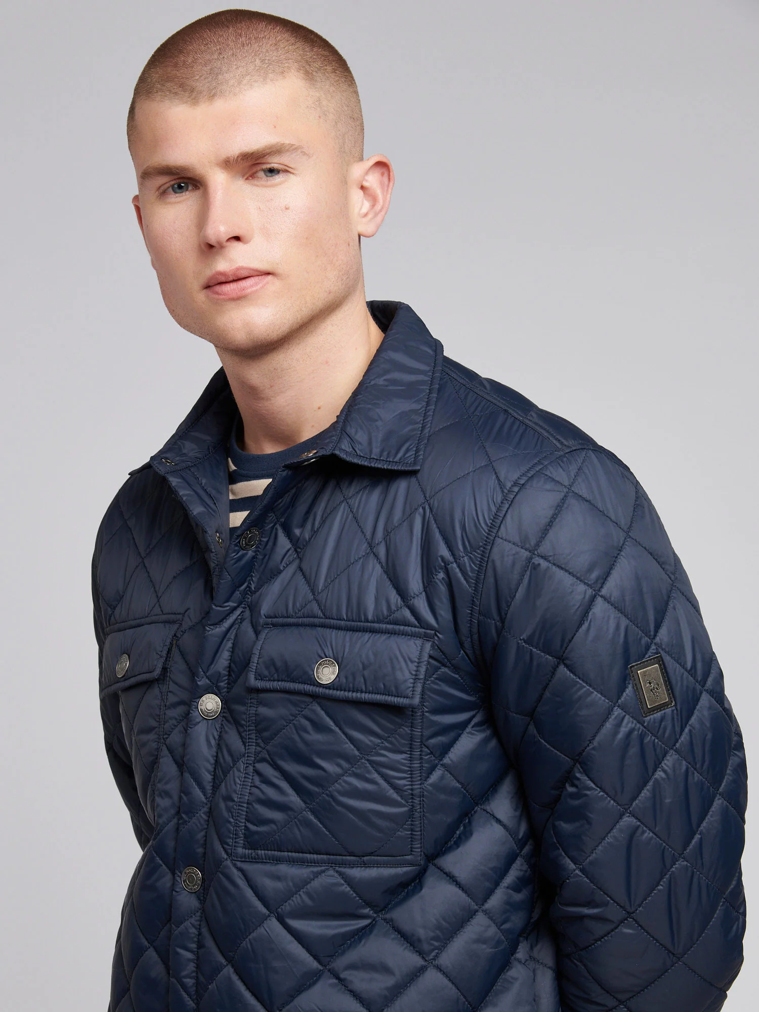 Mens Lightweight Diamond Quilted Jacket in Dark Sapphire Navy - Image 2