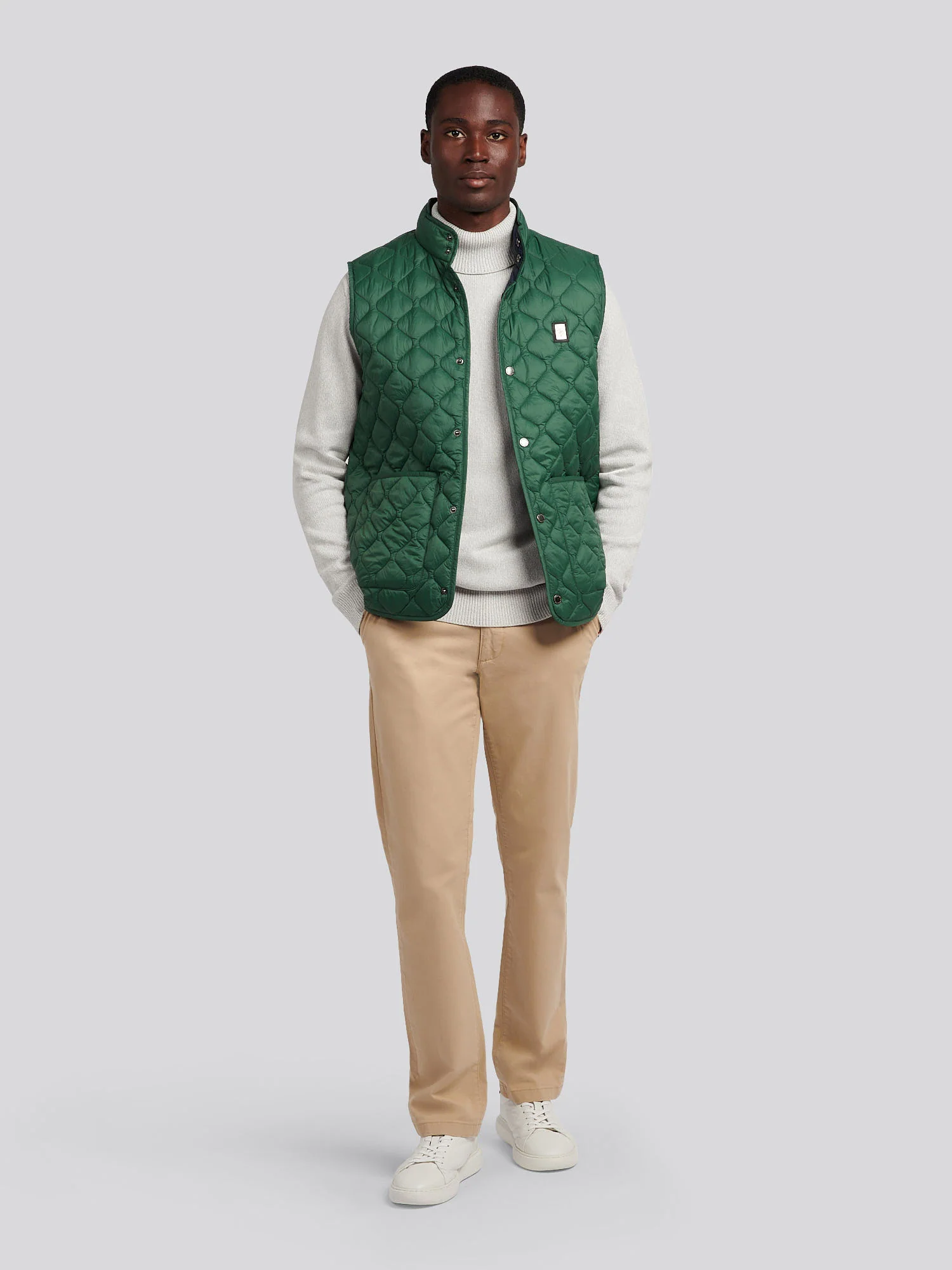 Mens Onion Quilt Lightweight Gilet Pineneedle - Image 5