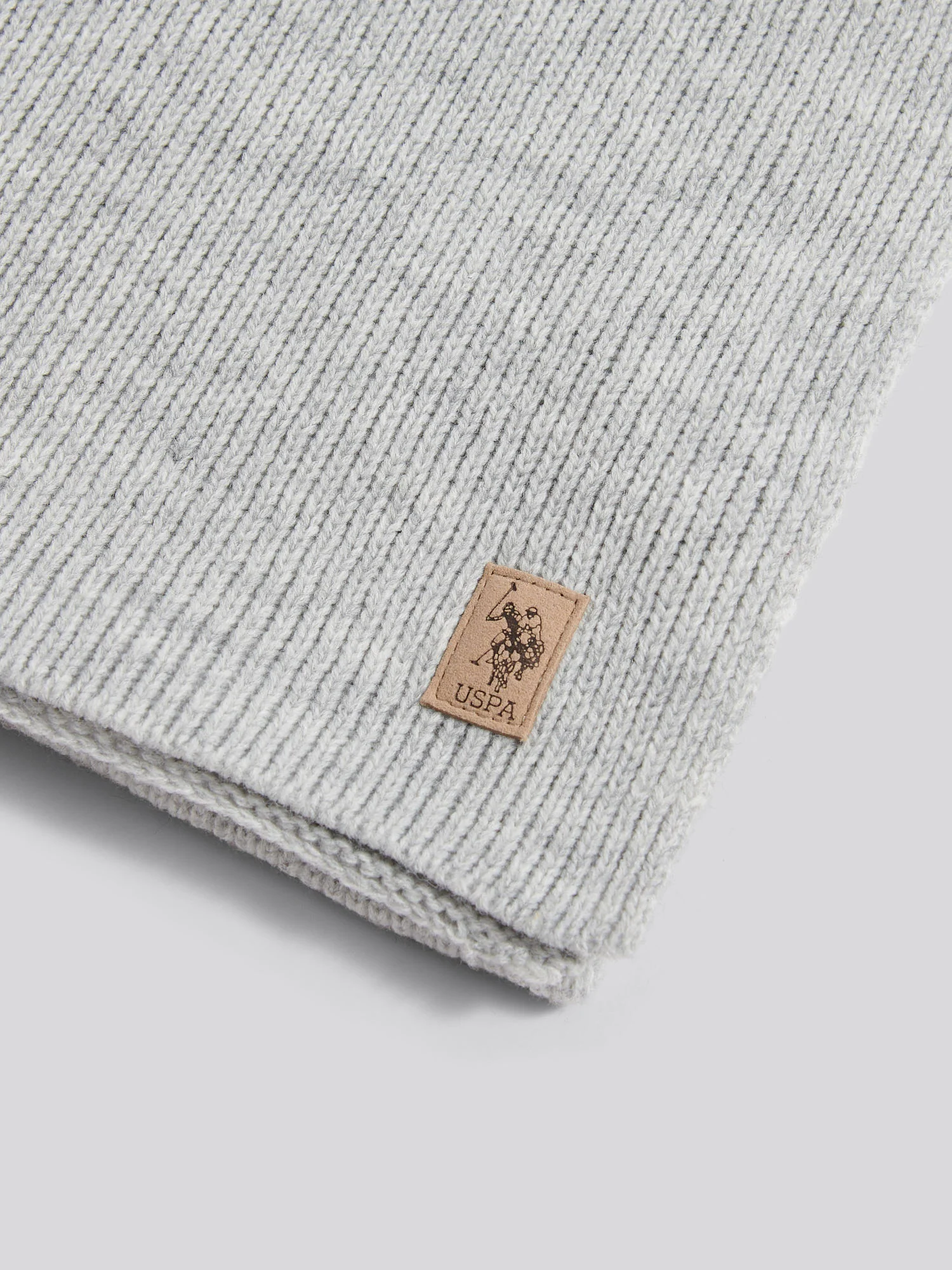 Mens Rib Knit Scarf in Mid Grey Marl - Image 2