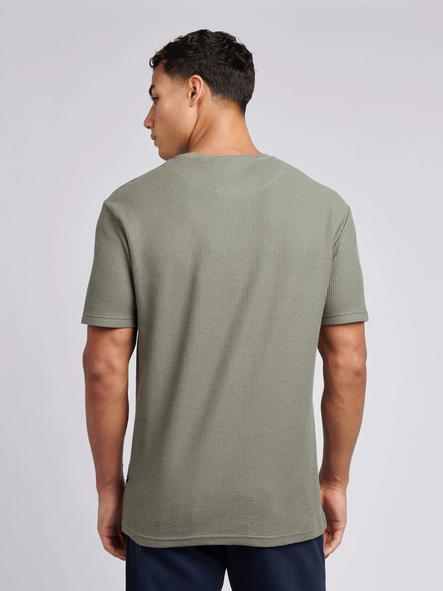Mens Vertical Texture T-Shirt in Mulled Basil - Image 4