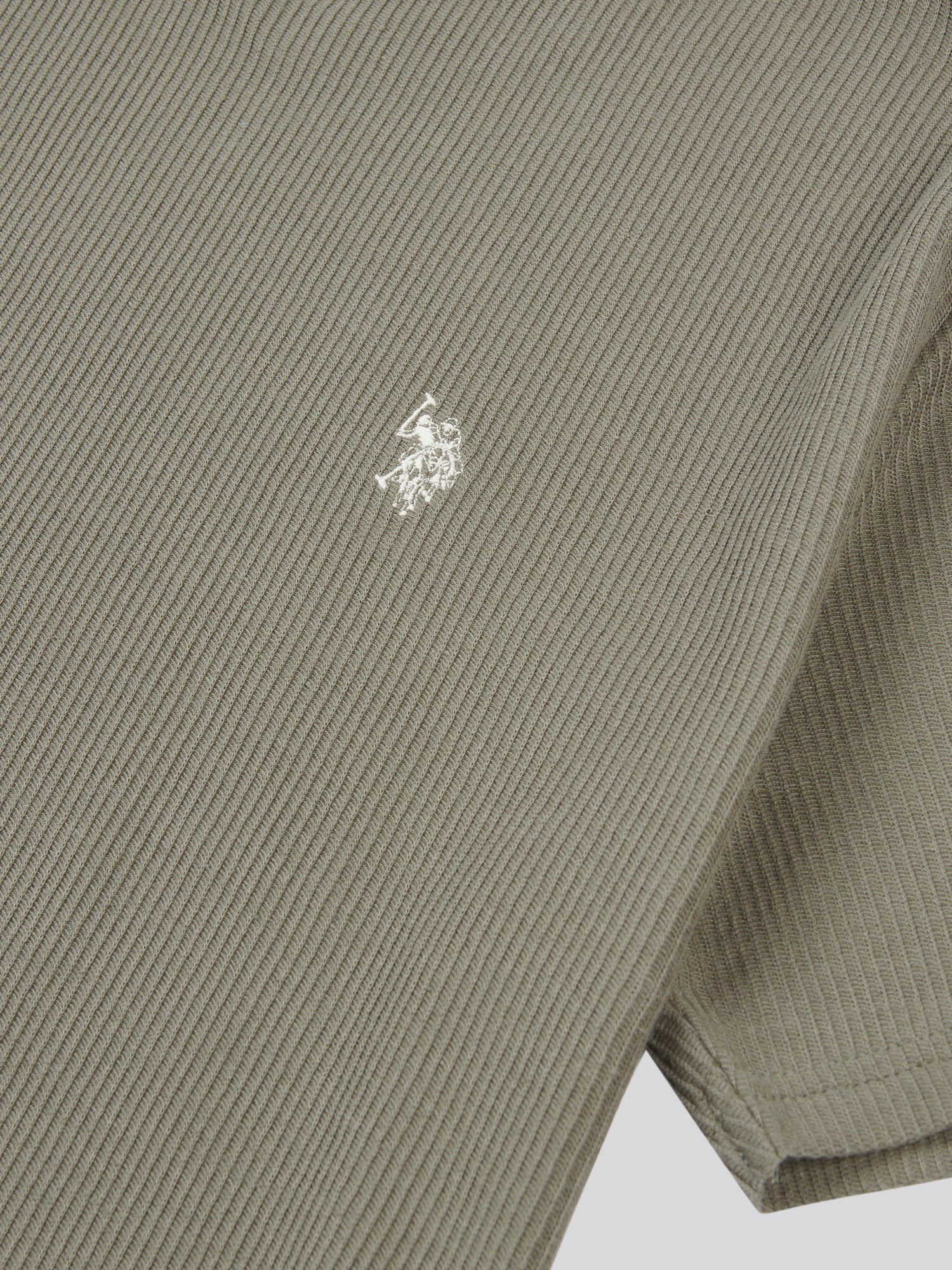 Mens Vertical Texture T-Shirt in Mulled Basil - Image 7