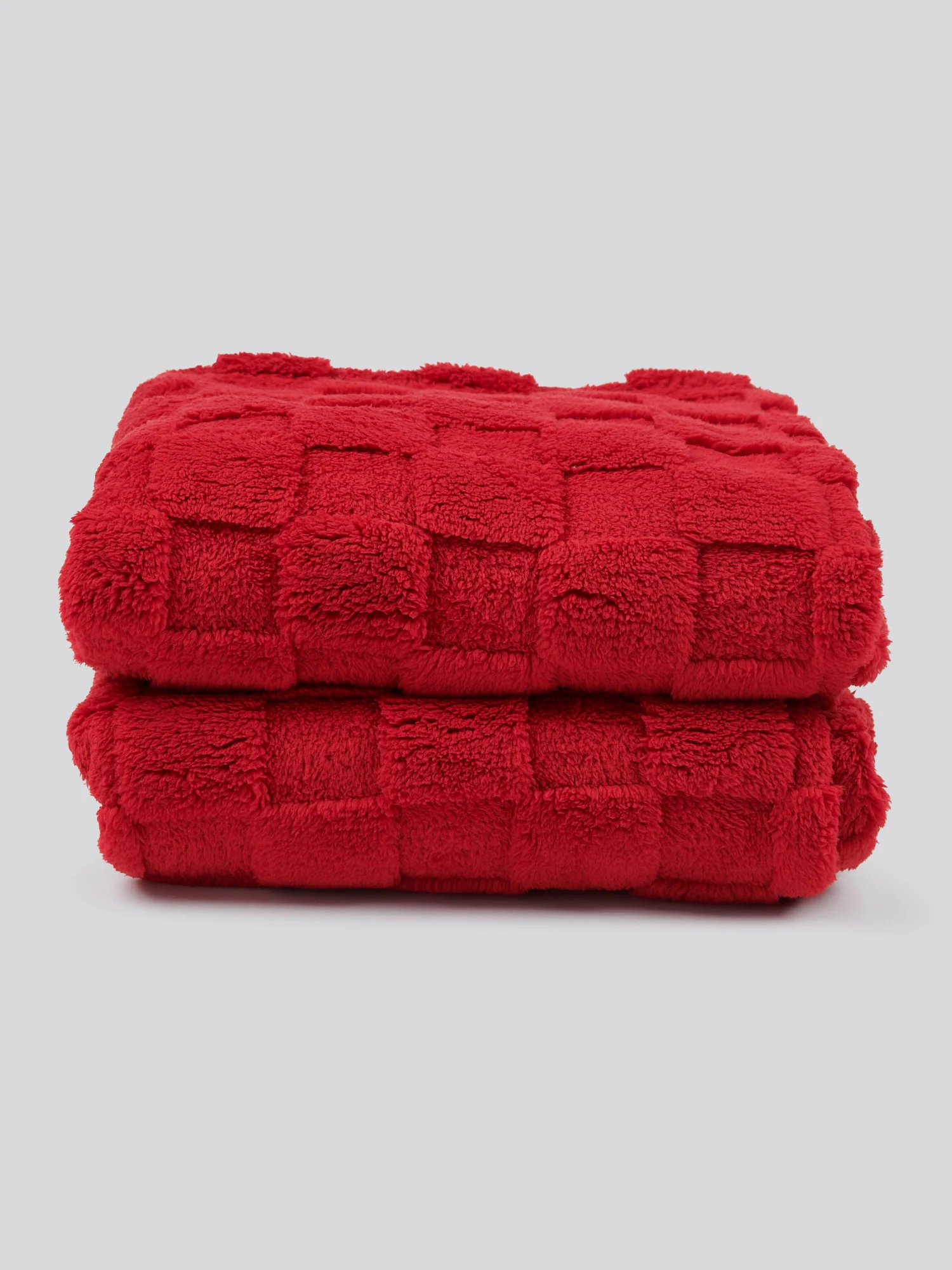 Premium Plush Jacquard Throw in Savvy Red - Image 3