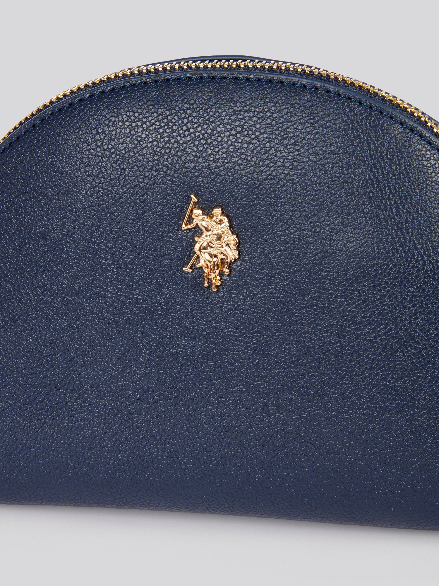 U.S. Polo Assn. Womens Jones Round Beauty Bag in Navy - Image 4