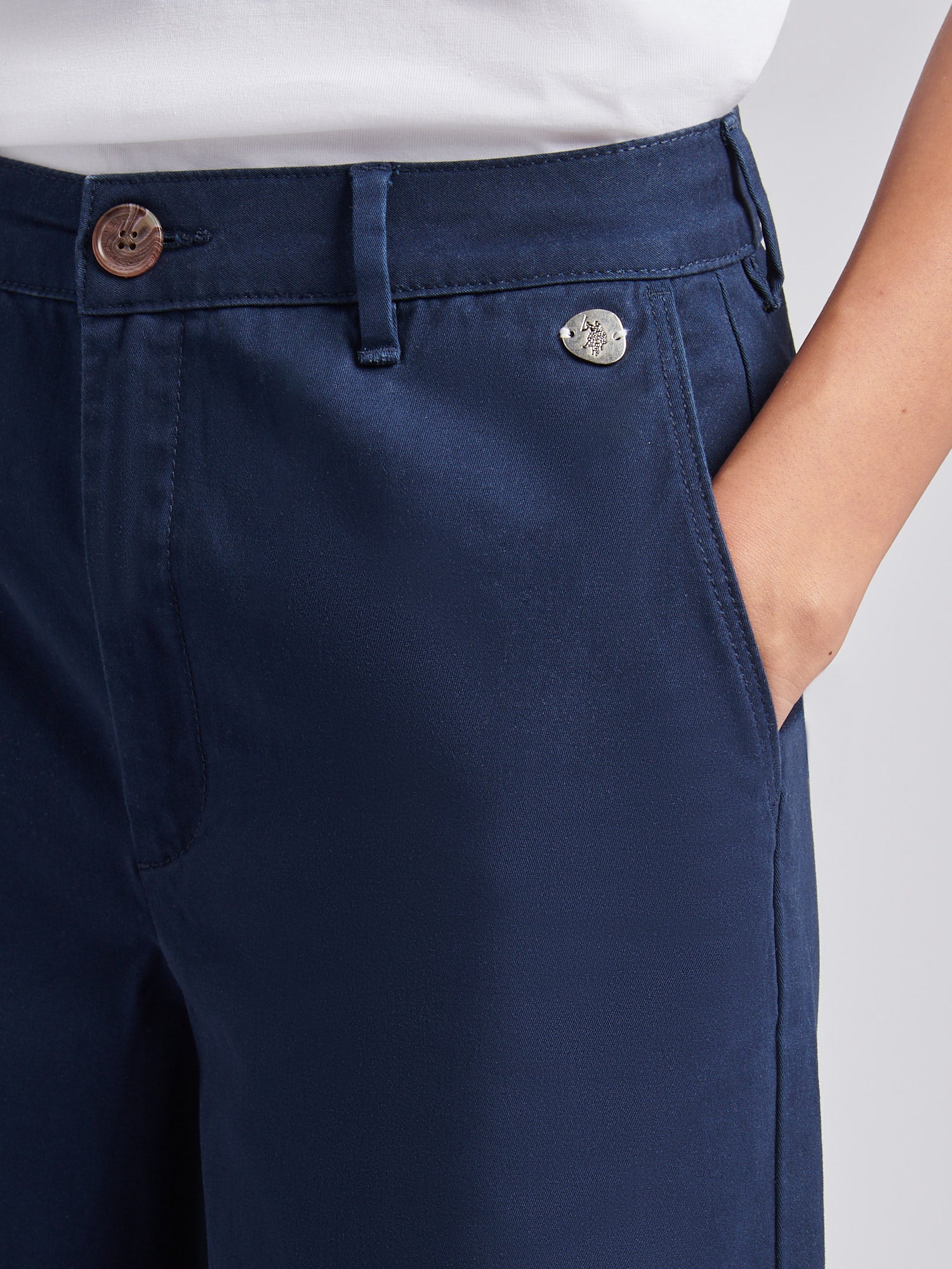 Womens Ankle Wide Leg Chino Trouser in Navy Iris - Image 2