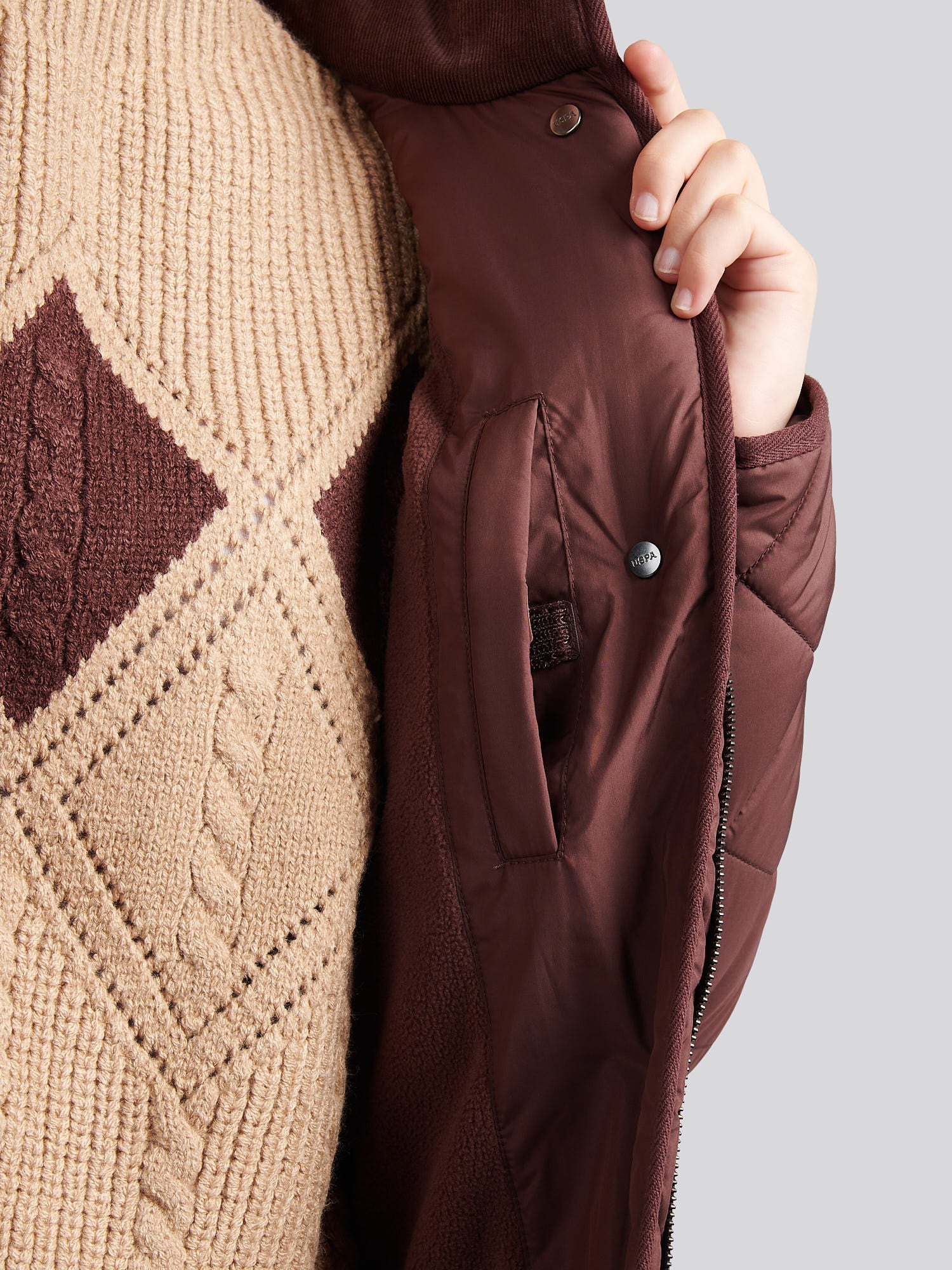 Womens Lightweight Quilted Jacket in Puce - Image 5